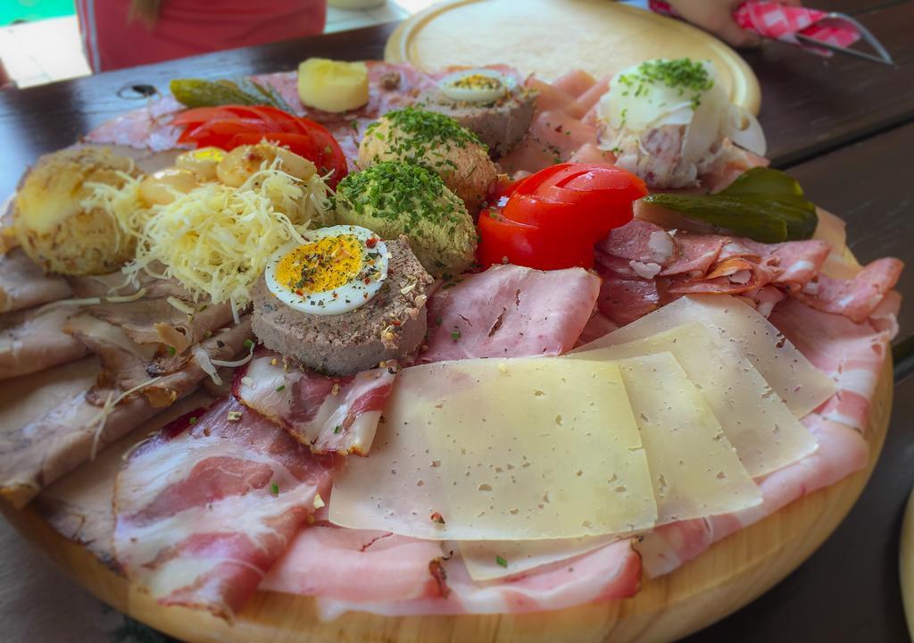 Fit Und Fun Sportherberge Kotschach-Mauthen ภายนอก รูปภาพ